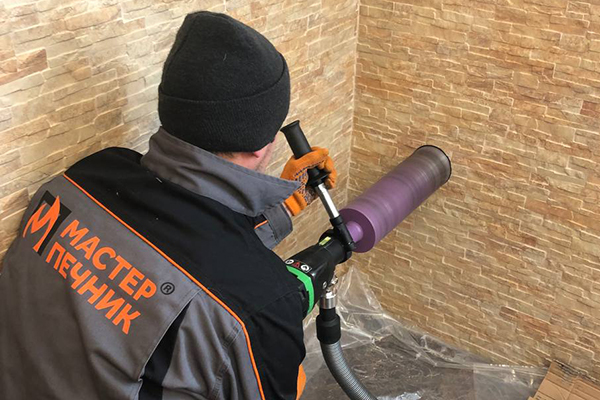 Алмазное сверление отверствий